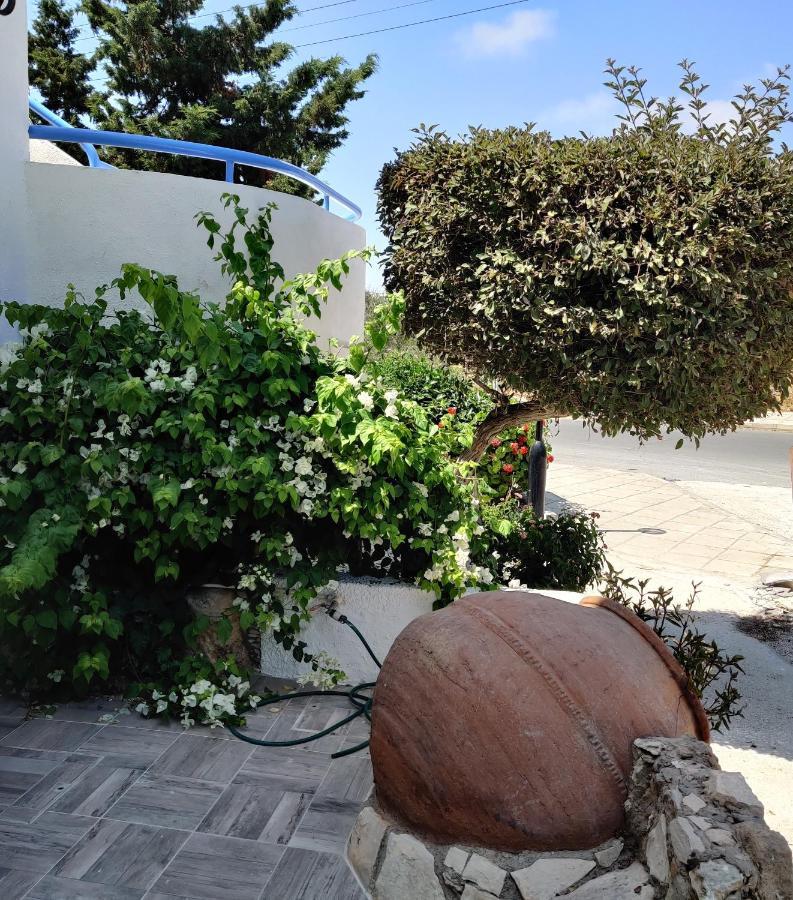 Lovely 1-Bedroom Unit @ Fabulous Location Paphos Luaran gambar